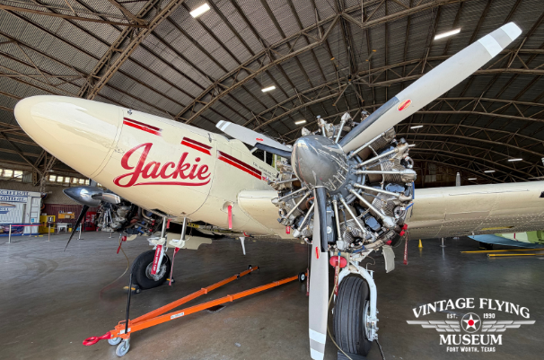 Vintage Flying Museum Honors Aviation Pioneer Jackie Cochran with New Nose Art on Historic Beech E18S